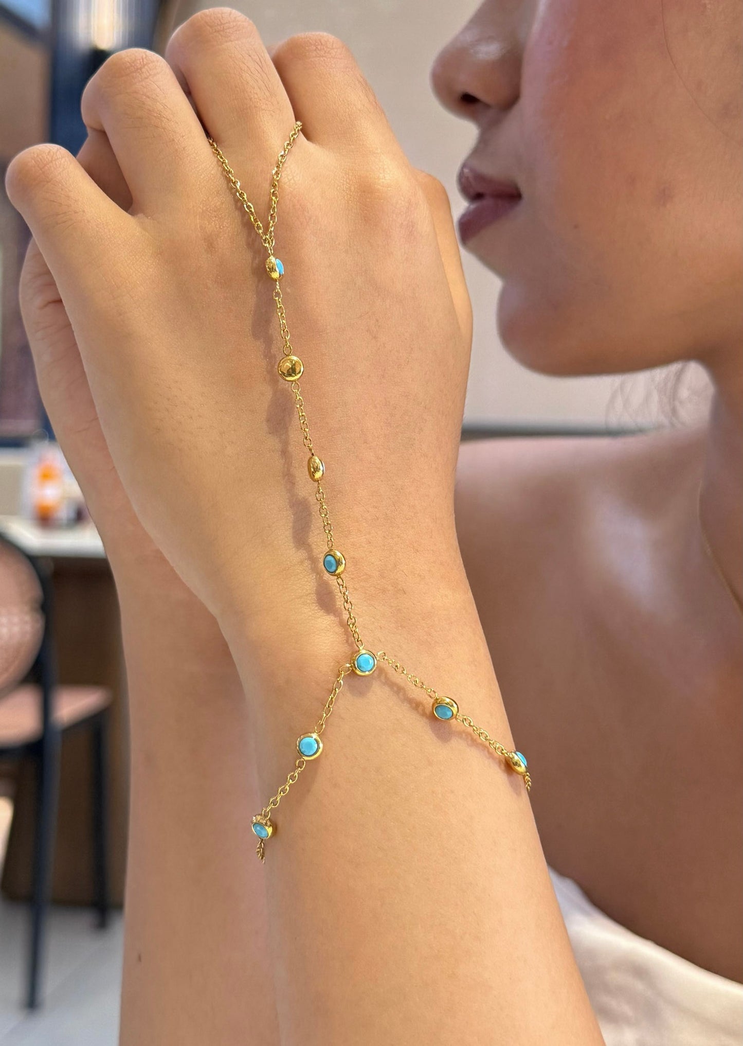 Virelle Hand Chain