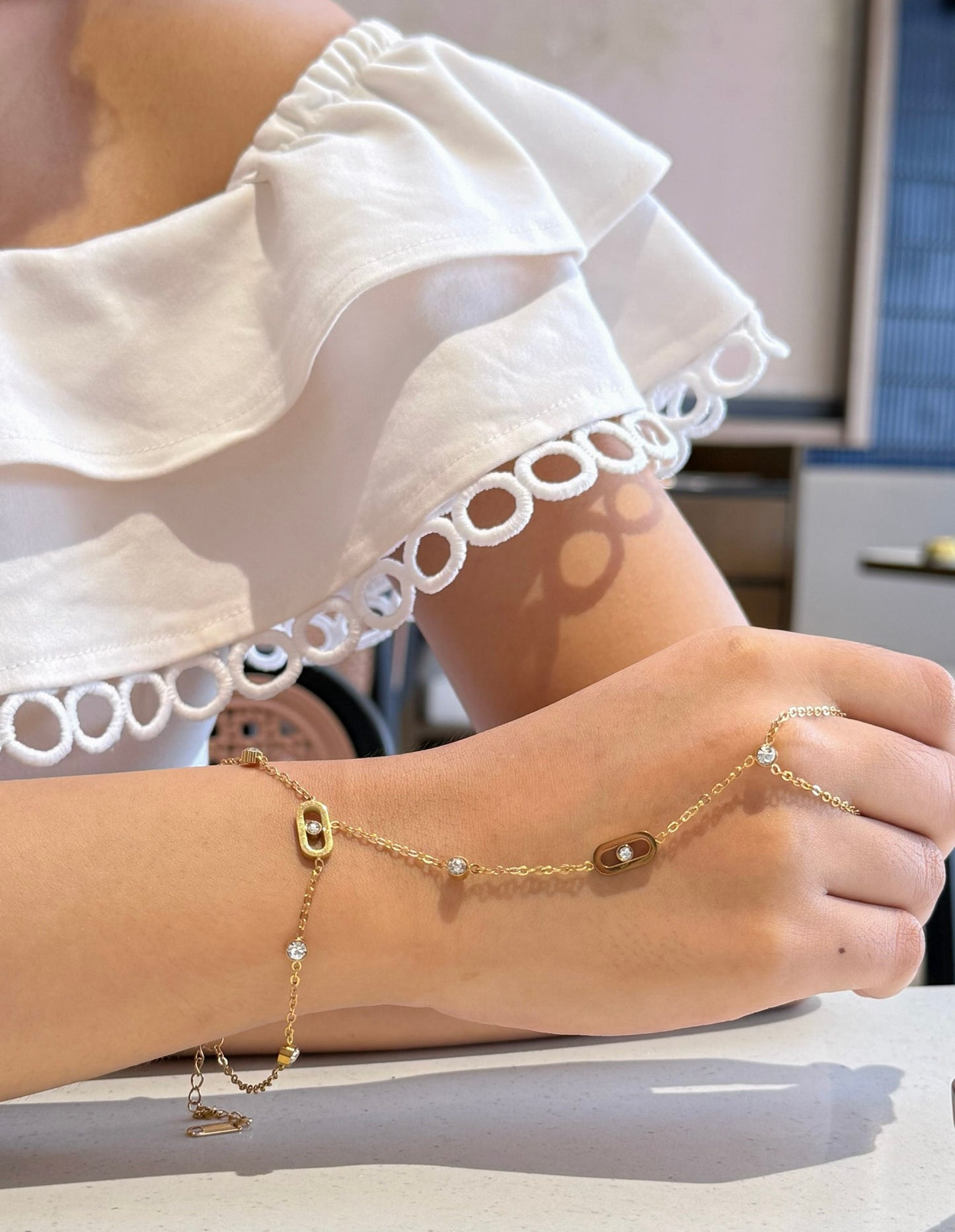 Orlisse Hand Chain