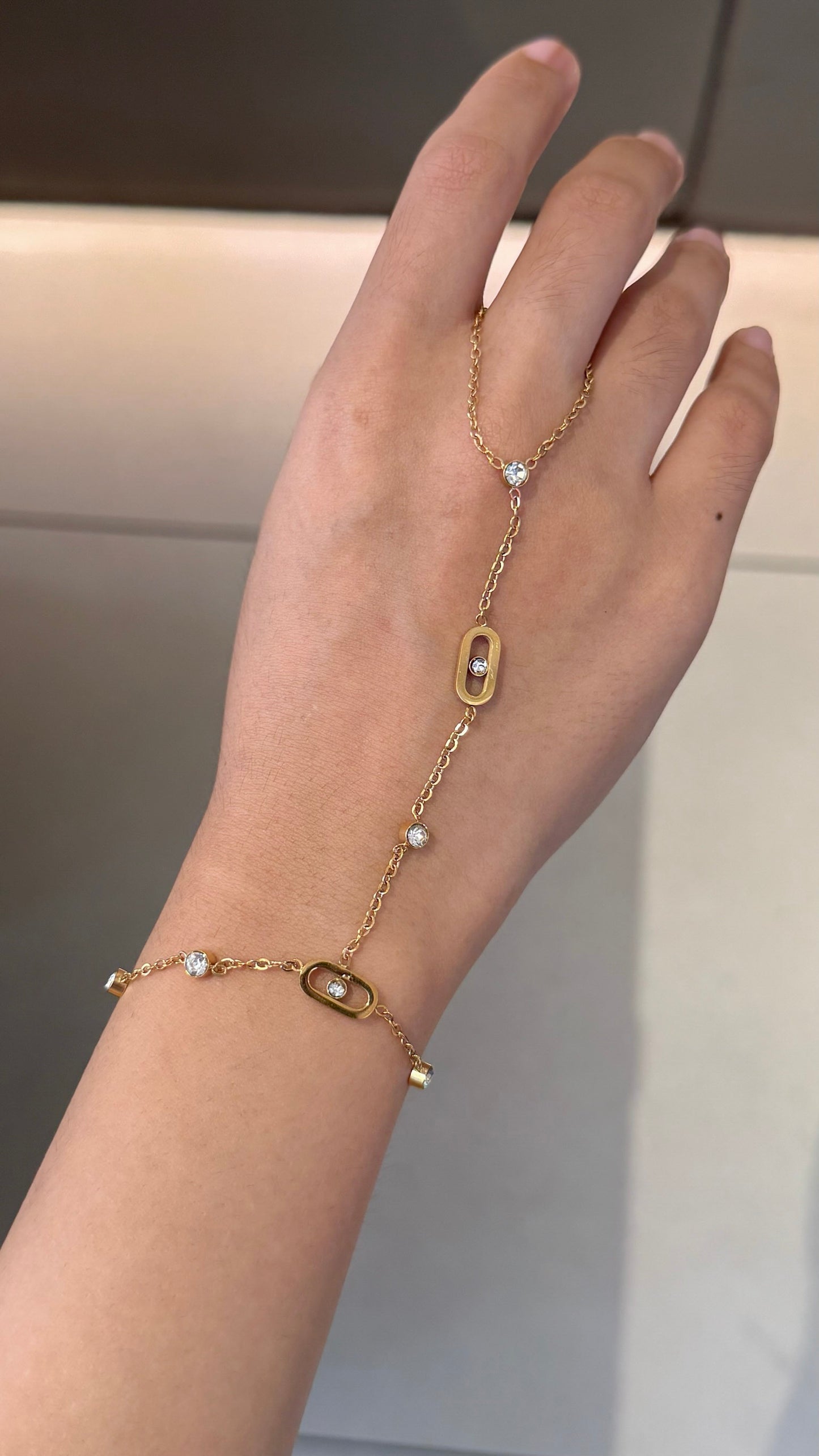 Orlisse Hand Chain