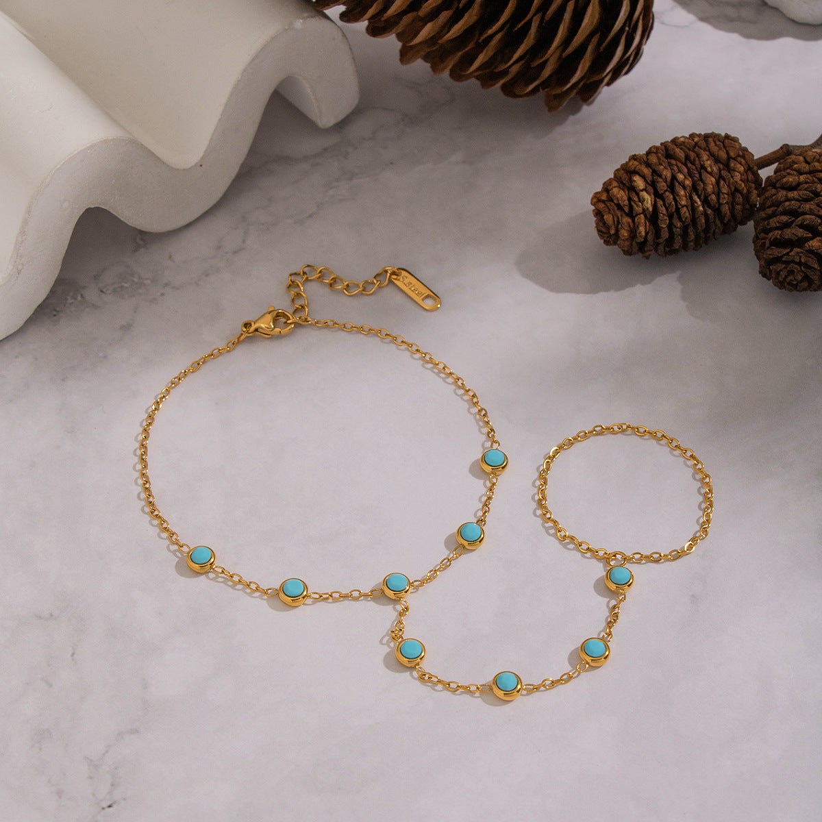 Virelle Hand Chain